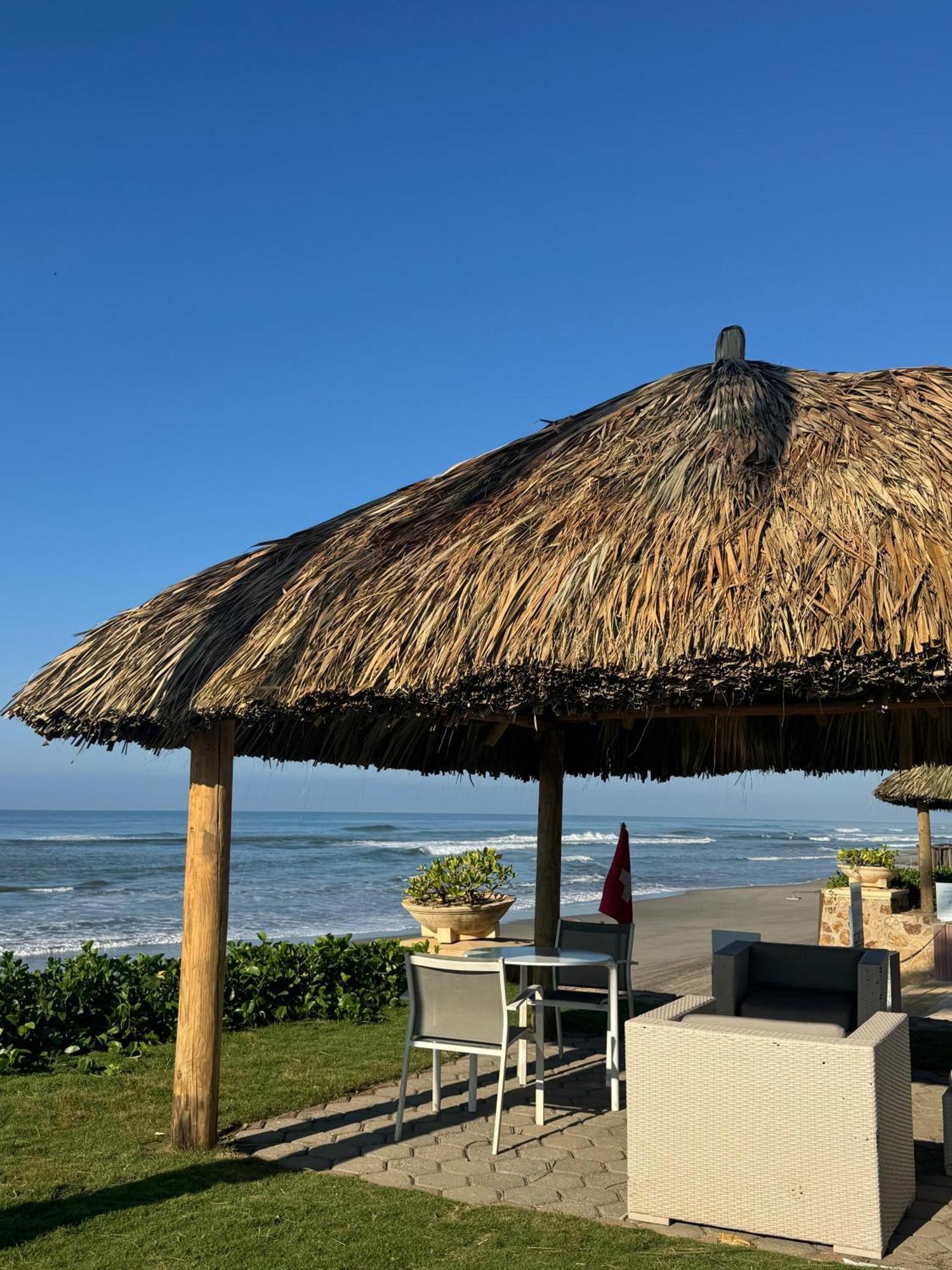 Hotel Tres Vidas Acapulco Barra Vieja Exterior photo